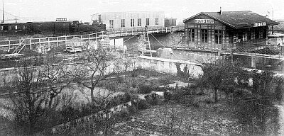 Vue de l'ancienne station Bel-Air-Ceinture pendant les travaux de suppression des passages à niveau (1887-1889) {JPEG}